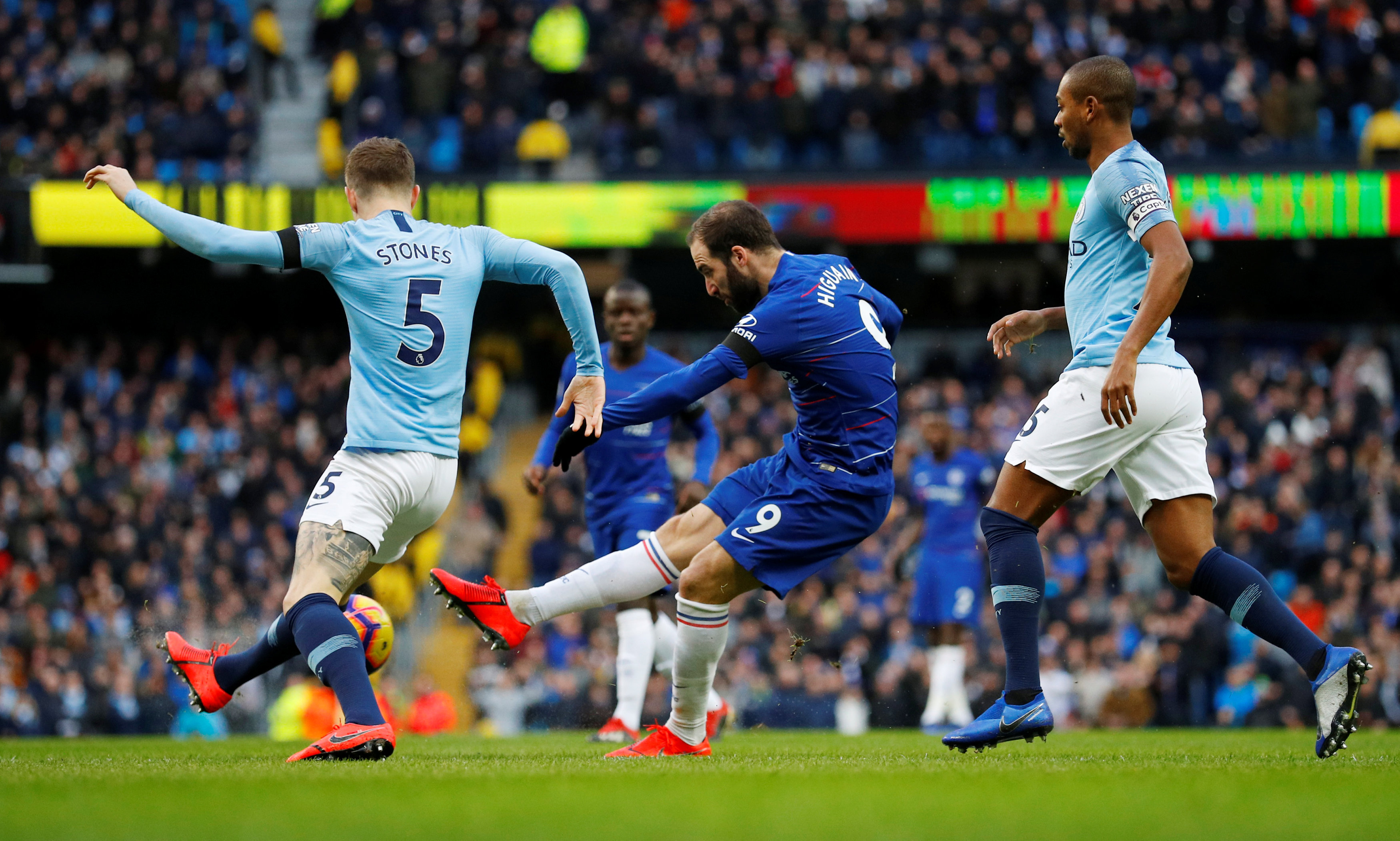 周定洋赛后采访中谈到续约时声音哽咽：我将球队视作我的生命（赛后谈续约，周定洋一度哽咽：球队就是我的生命）