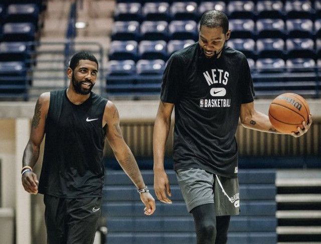 洛卡特利：那不勒斯防守得很好，我们犯了一些本不该犯的错误（洛卡特利：那不勒斯防线稳固，我们出现了不应有的失误）