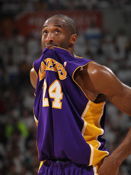 中超：武汉三镇主场1-0小胜上海申花（中超战报：武汉三镇主场1-0力克上海申花）