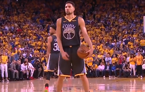 记者：邓卓翔尚未与三镇有进一步沟通，三镇目前也没换帅消息（记者称邓卓翔与三镇暂无进一步沟通，俱乐部暂未有换帅消息）