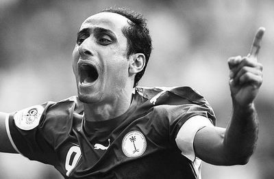 FC26美丽足球：维蒂尼亚、德容领衔，金外脚背夸雷斯马在列（FC26美丽足球：德容携维蒂尼亚领衔，外脚背大师夸雷斯马入选）