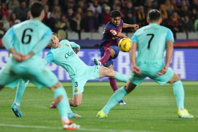 美媒：由于库里缺阵，76人主场最低门票降至8美元（美媒：因库里缺席，76人主场最低票价仅8美元）